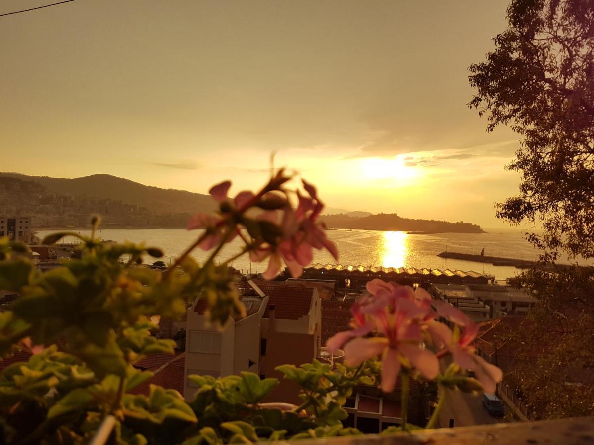 Sea La Vie* Apartment Kavala Bagian luar foto